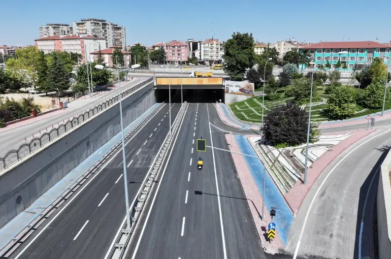 Başkan Altay: “Azerbaycan Alt Geçidi’nde Asfalt Yenilendi, Standart Yükseldi”