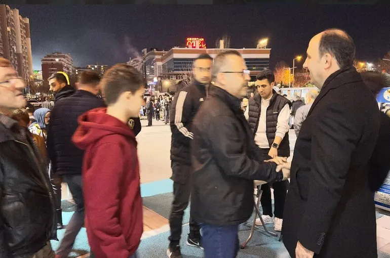 Başkan Altay Berat Kandili’nde Konyalılarla Buluştu