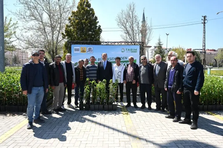 Başkan Altay: Çiftçimize Destek Sürüyor, 31 Bin 420 Meyve Fidanı Toprakla Buluştu
