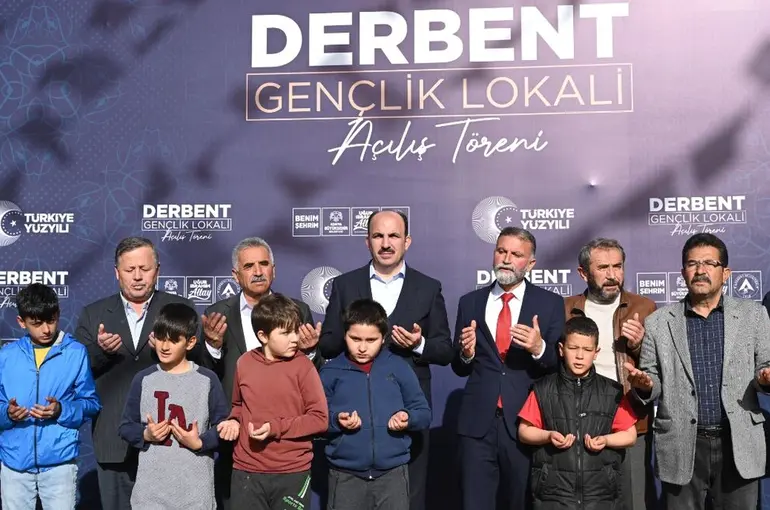 Başkan Altay Derbent’e Kazandırılan Gençlik Lokalini Açtı