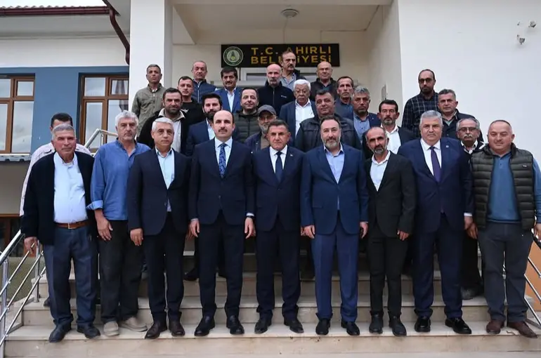 Başkan Altay: “Günü Yalıhüyük ve Ahırlı Ziyaretlerimizle Tamamladık”