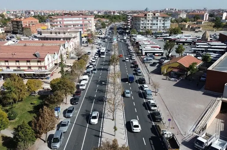 Başkan Altay: “Merkezde ve 31 İlçemizde Yol Altyapısını Güçlendiriyoruz”
