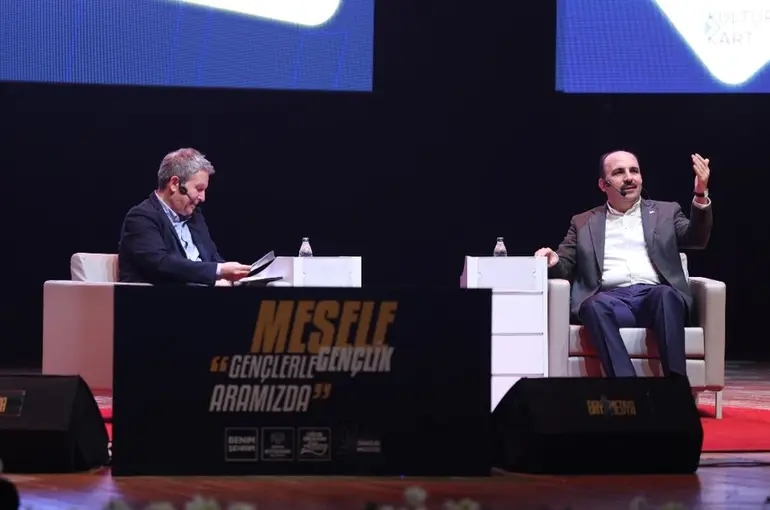 Başkan Altay “Mesele Gençlik” Söyleşinde Gençlerle Buluştu