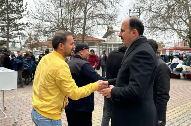 Başkan Altay Selçuklu Motorlu Vasıtalar Sanayi Camii’nde Vatandaşlarla Buluştu