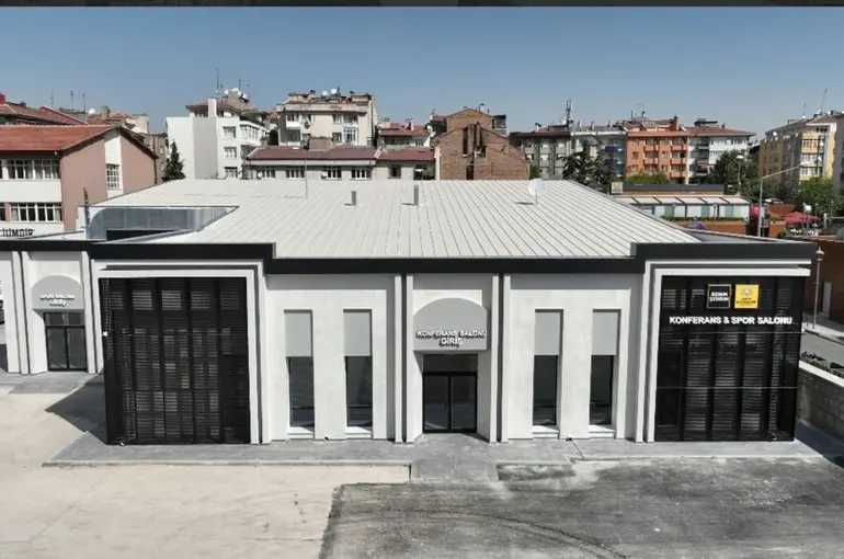 Başkan Altay: “Tarihi Konya Lisesi Spor ve Konferans Salonu Yeni Eğitim Dönemine Hazır”