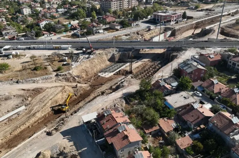 Başkan Altay Taşköprü Alt Geçidi’nde İncelemelerde Bulundu