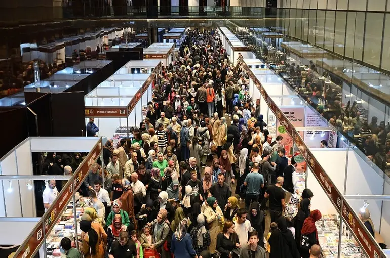 Başkan Altay Tüm Kitapseverleri 11. Konya Kitap Günleri’ne Davet Etti
