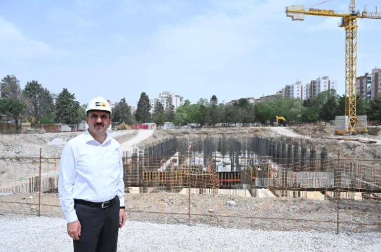 Başkan Altay: “Türkiye’nin En İkonik Kütüphanesini Gençler İçin Yapıyoruz”