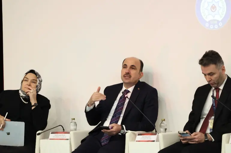 Başkan Altay Uluslararası Göç Zirvesinde Konya’nın Deneyimini Anlattı