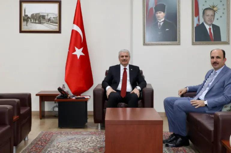 Başkan Altay Vali Akın’a Hayırlı Olsun Ziyaretinde Bulundu