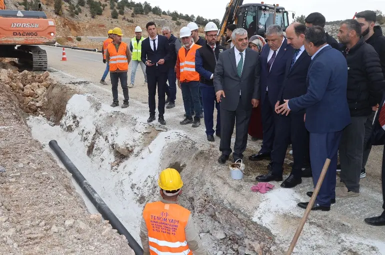 Başkan Altay ve Milletvekili Özer, 38 Mahallenin Su Sorununu Çözecek Projeyi İnceledi