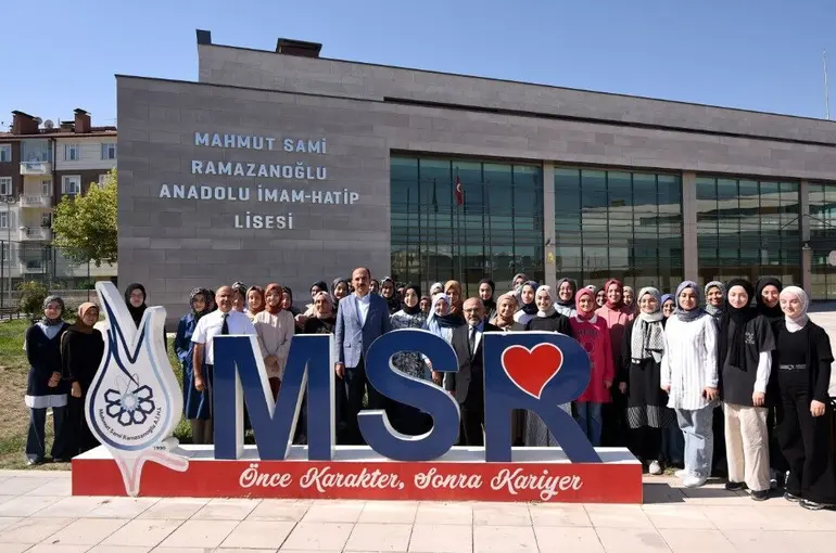  Başkan Altay: “Yarınlar İçin En Büyük Ümidimiz Gençlerdir”