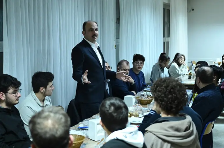 Başkan Altay Yatılı Öğrencilerle Sahurda Buluştu!