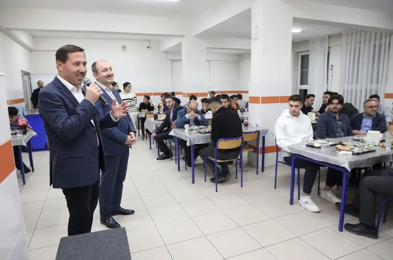 Başkan Hasan Kılca, Karatay Fen Lisesi Öğrencileriyle İftar Yaptı!