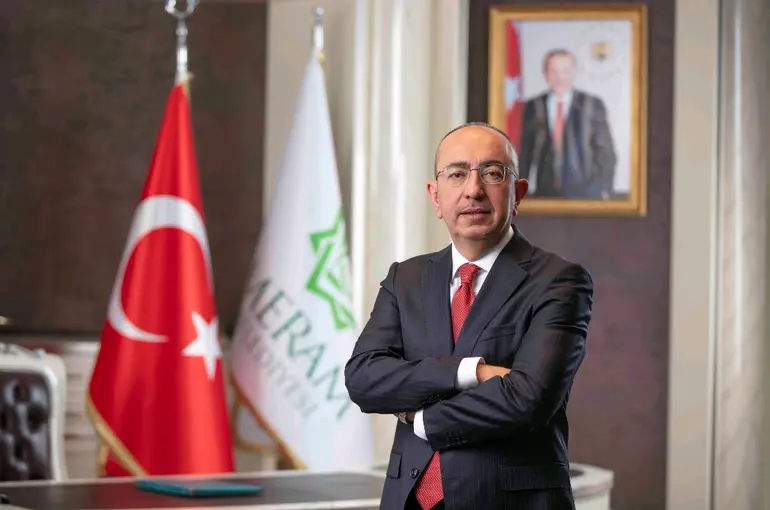 Başkan Kavuş: “Bu Mübarek Gece İnsanlığa Huzur Ve Barış Getirsin”