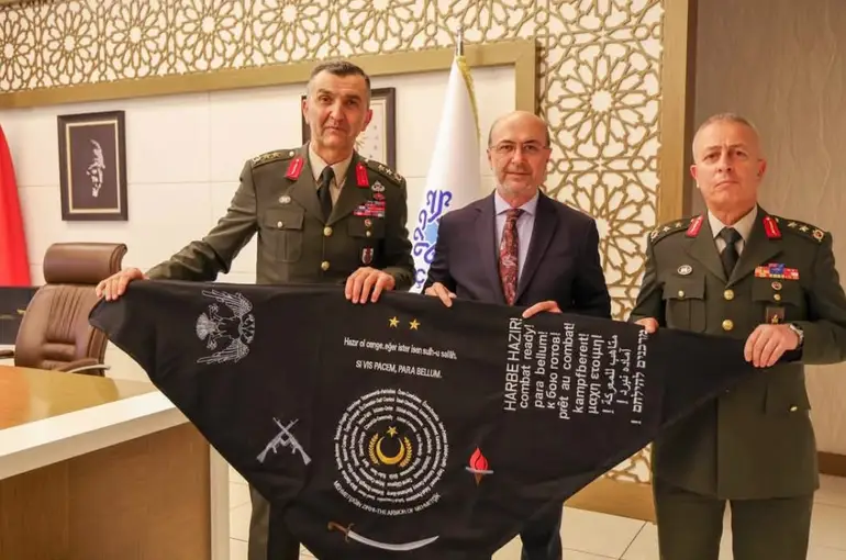 Başkan Pekyatırmacı,Tümgeneral Yusuf Diker ve Tümgeneral Emre Tayanç'ı Ağırladı