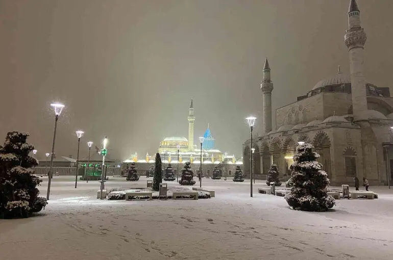 Beklenen oldu! Konya'ya nihayet kar geliyor! 