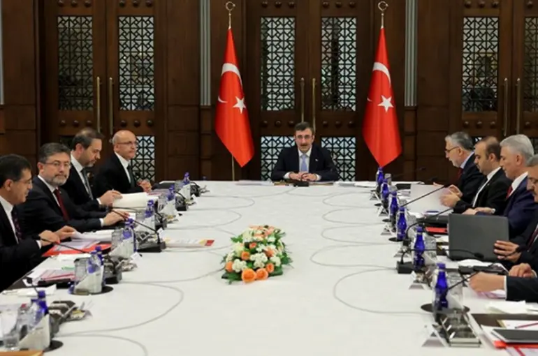 Beştepe'de ekonomi zirvesi başladı: Yeni ekonomi yönetimi ilk kez toplandı