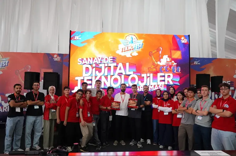 Bilim Konya Teknofest’ten 3 ödülle döndü