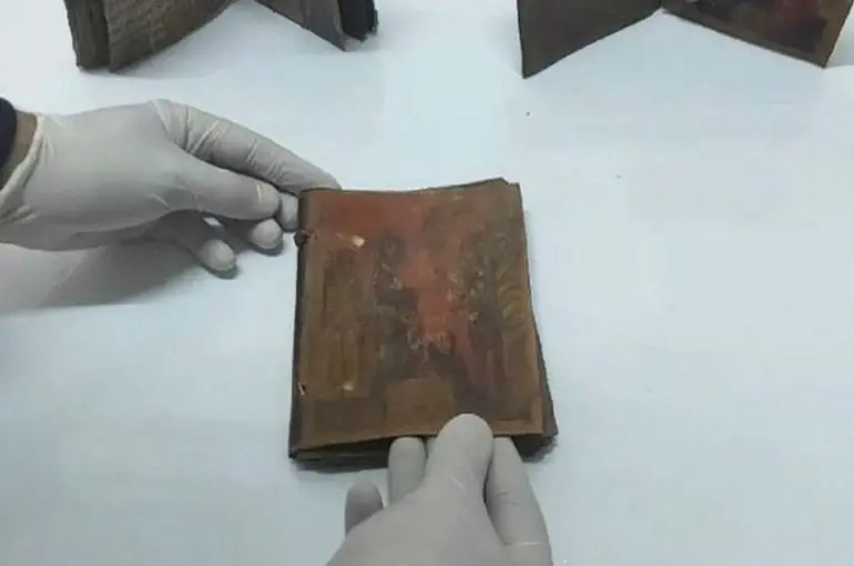 Bin yıllık olduğu düşünülen üç İncil ele geçirildi