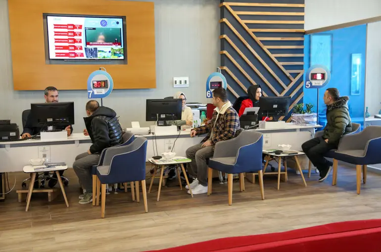 Bizim Meram Masası Beş Yıllık Karnesiyle Göz Doldurdu 