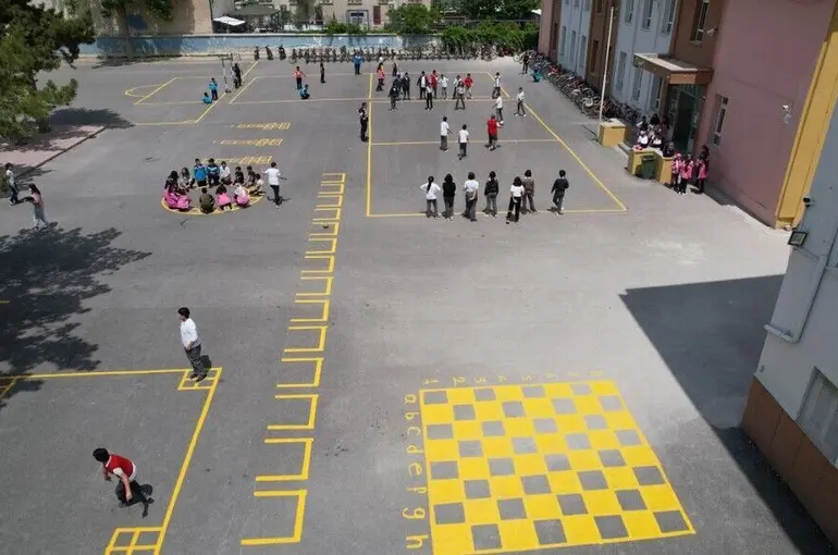 Büyükşehir 290 Okulda Oyun Alanları Oluşturdu