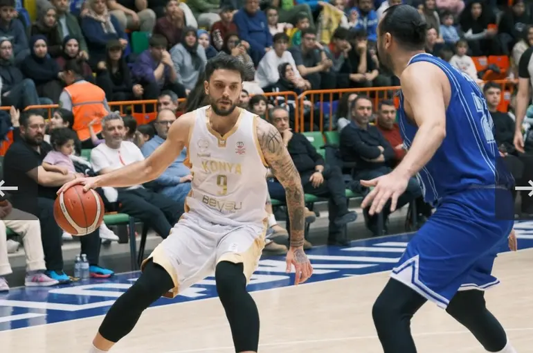 Büyükşehir Evinde Kazandı, Zirve Takibini Sürdürdü