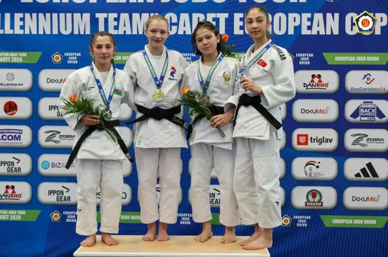 Büyükşehirli Havva Sena Tokmak Avrupa’da Bir Kez Daha Kürsüde