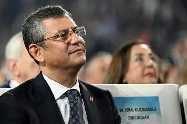 CHP'nin 38. Olağan Kurultayı'nda yeni genel başkan Özgür Özel