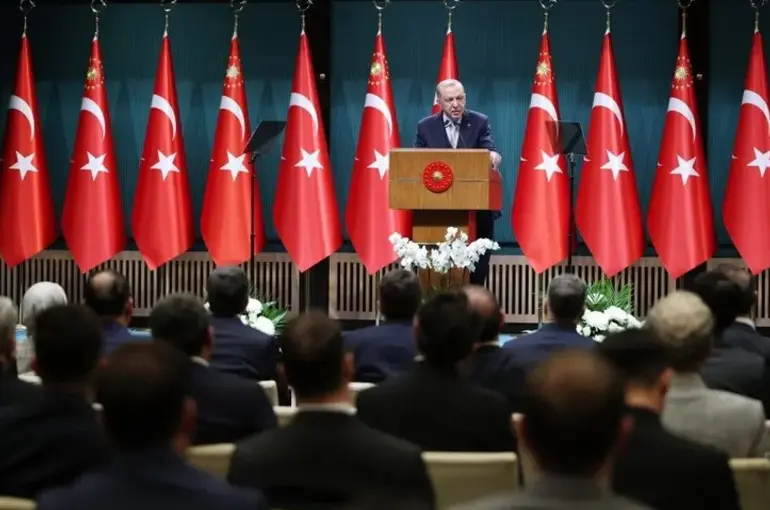  Cumhurbaşkanı Erdoğan Kabineyi Topluyor: Ana Gündem Ekonomi ve Kamuda Tasarruf 
