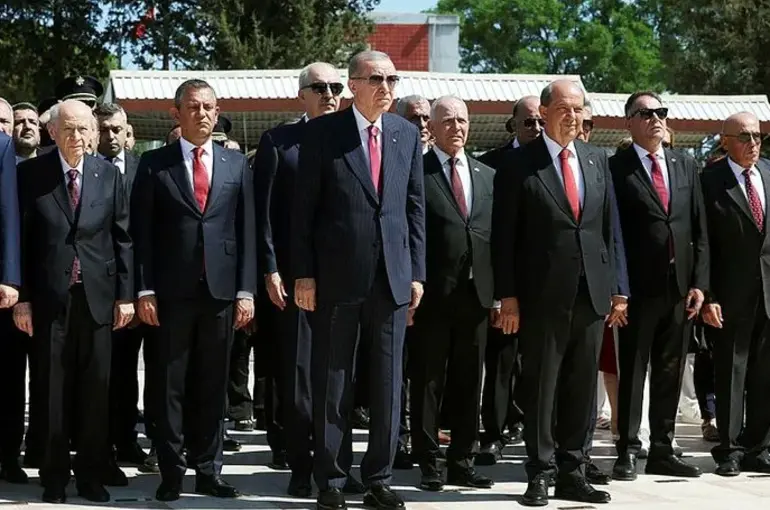 Cumhurbaşkanı Erdoğan KKTC'de: Yine Tek Yüreğiz Tek Bileğiz! Kıbrıs Bizim Göz Bebeğimizdir!