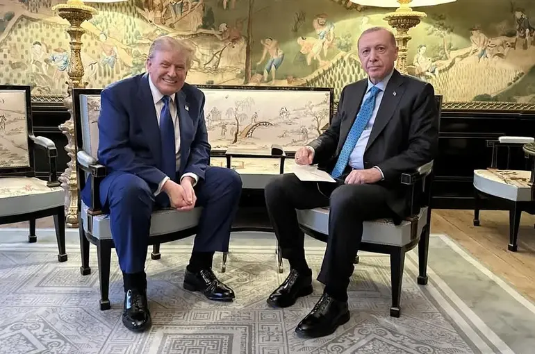 Cumhurbaşkanı Erdoğan, Lahey’de Başkan Trump ile Görüştü