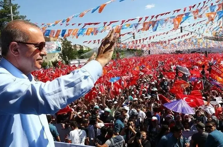 Cumhurbaşkanı Erdoğan’dan AK Parti teşkilatına mesaj: Tek hedefimiz şehirlerimizi yeniden hizmetle buluşturmak