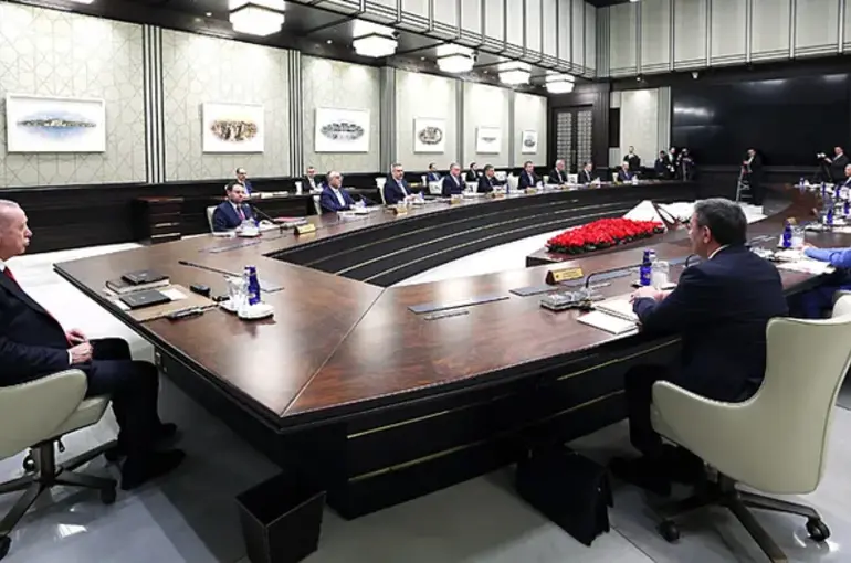 Cumhurbaşkanlığı Kabinesi Yarın Toplanıyor: Okul Güvenliği ve Bölgesel Krizler Gündemde