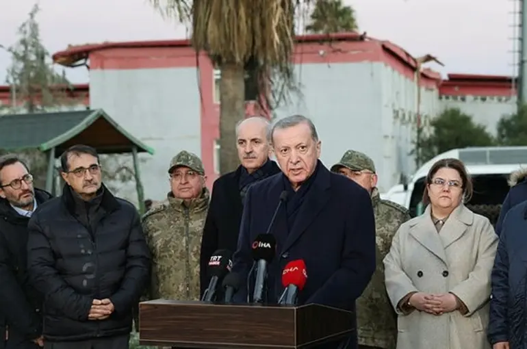 Deprem bölgesinde son durum!Ölü ve yaralı sayısı ile ilgili yeni açıklama