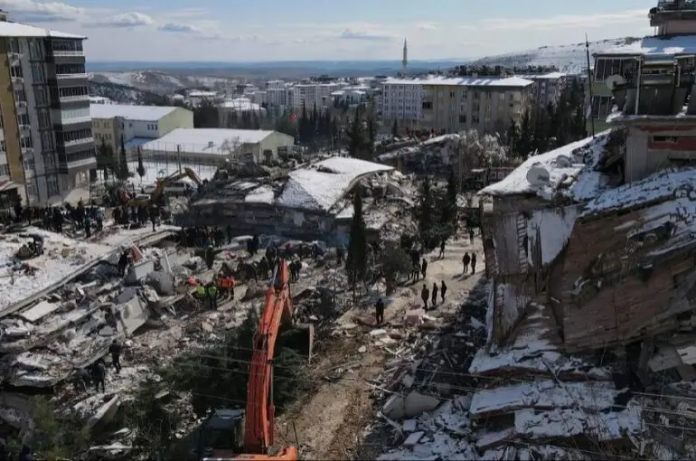 Depremde ağır yara alan Adıyaman taşınacak