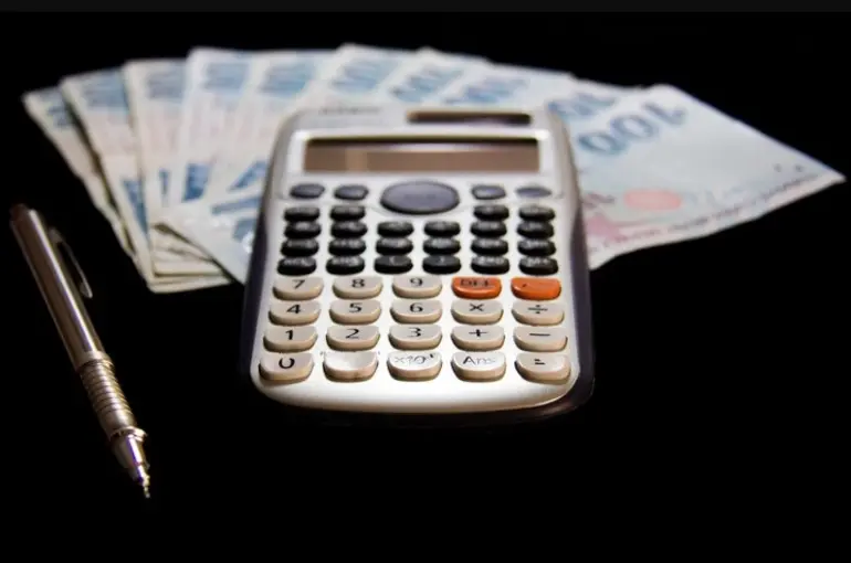 Emekliye Zam Düzenlemesi İçin Nefesler Tutuldu