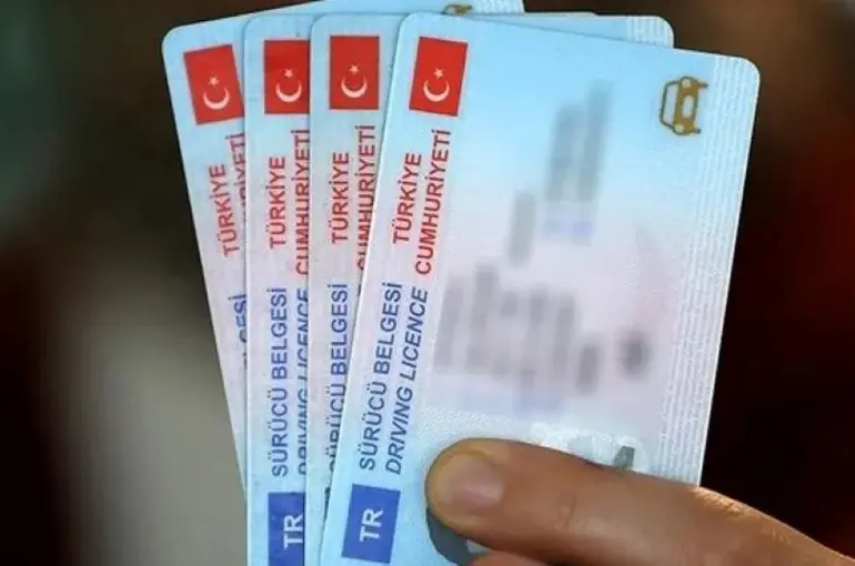 Eski Tip Sürücü Belgeleri 31 Ekim’e Kadar Geçerli Olacak!