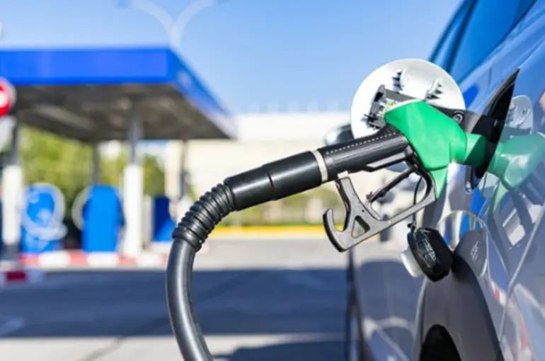 Evet doğru okudunuz: Benzinde zam yok, indirim var