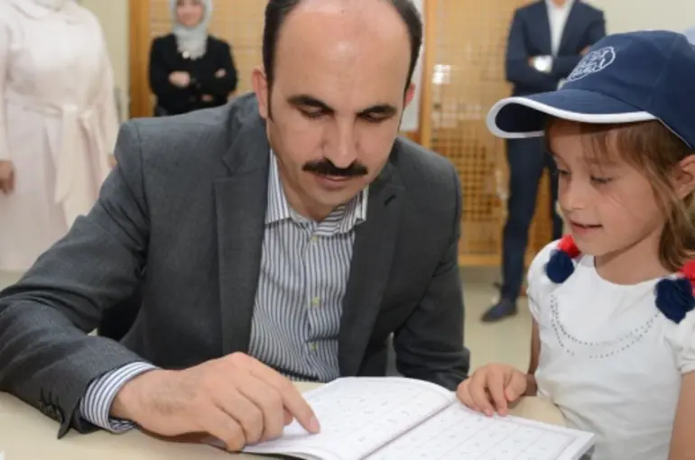 Genç KOMEK ödül dağıtacak