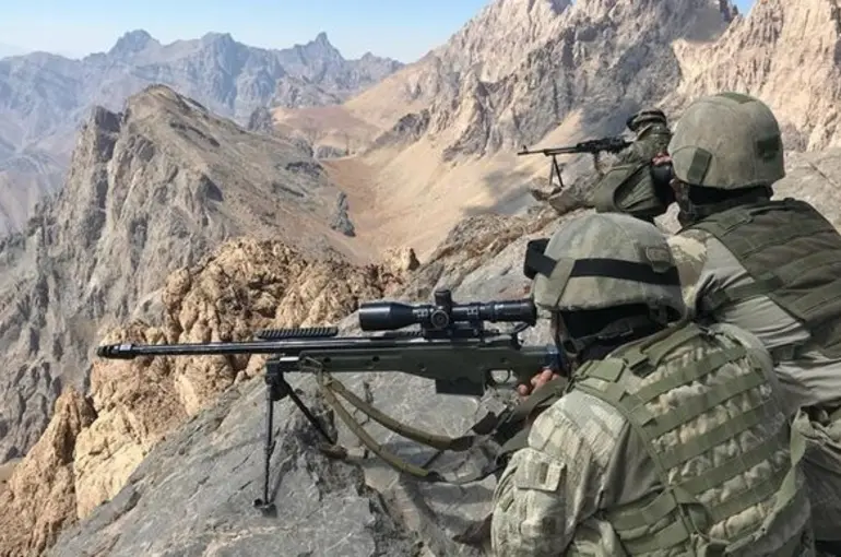 Hakkari'de 3 terörist etkisiz hale getirildi