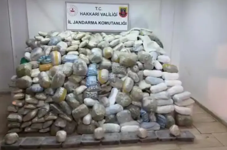 Hakkari’de Zehir Tacirlerine Ağır Darbe: 348 Kilogram Uyuşturucu Ele Geçirildi