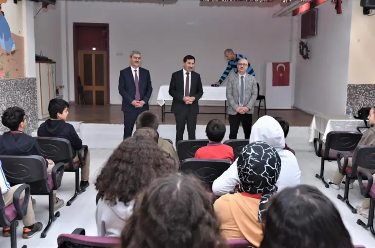 HASAN KILCA: EĞİTİMİN, EĞİTİMCİNİN VE ÖĞRENCİ KARDEŞLERİMİZİN HER DAİM YANINDAYIZ