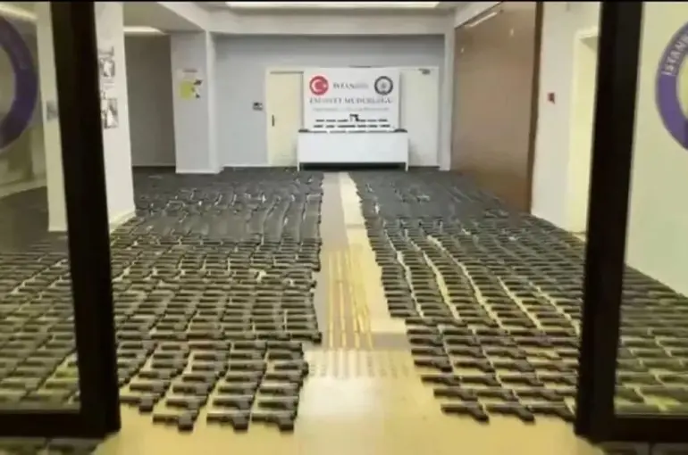 İstanbul’da Dev Operasyon: Toprağın Altından Binlerce Silah Parçası Çıktı