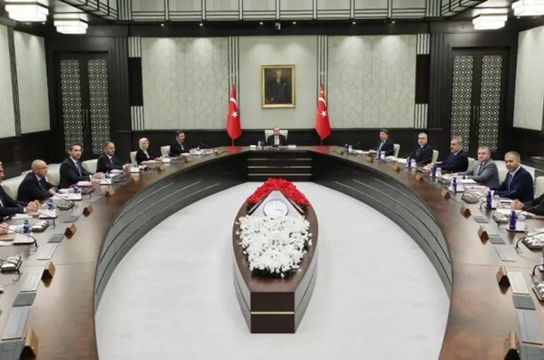 Kabine bugün toplanıyor! İşte gündemdeki başlıklar...