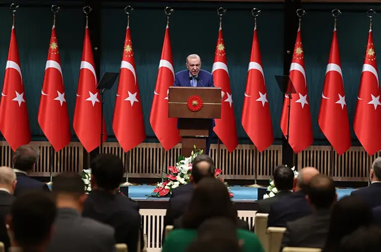 Kabine Kritik Gündemle Toplanıyor: Güvenlikten Ekonomiye Önemli Başlıklar Masada
