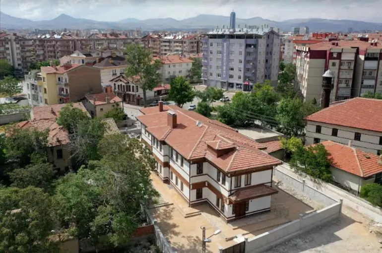 Karatay Belediyesi’nden İlçeye İki Yeni Kurs Merkezi