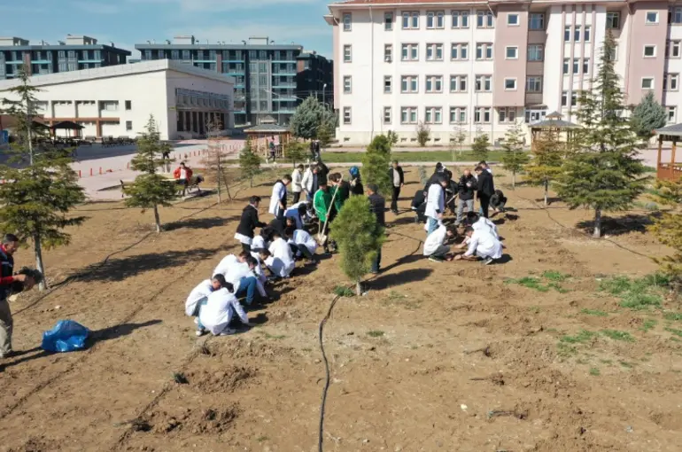 Karatay Belediyesi’nden “Lavanta Kokulu Okullar” Projesi