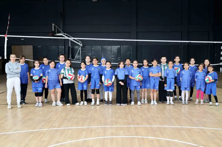 Karatay’da Kış Spor Okullarıyla Gençler Spora ve Geleceğe Hazırlanıyor