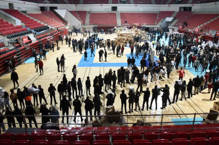 Karatay’dan Hatay’a Depremzedelere 48 Tır Yardım Malzemesi